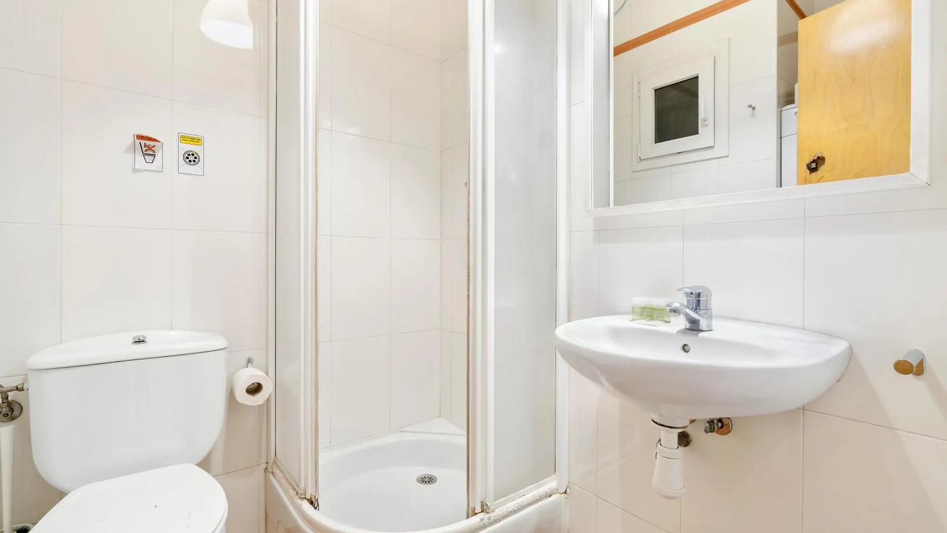 Stylish 4Br City View Apt Near Sagrada Familia Barcelona Apartment