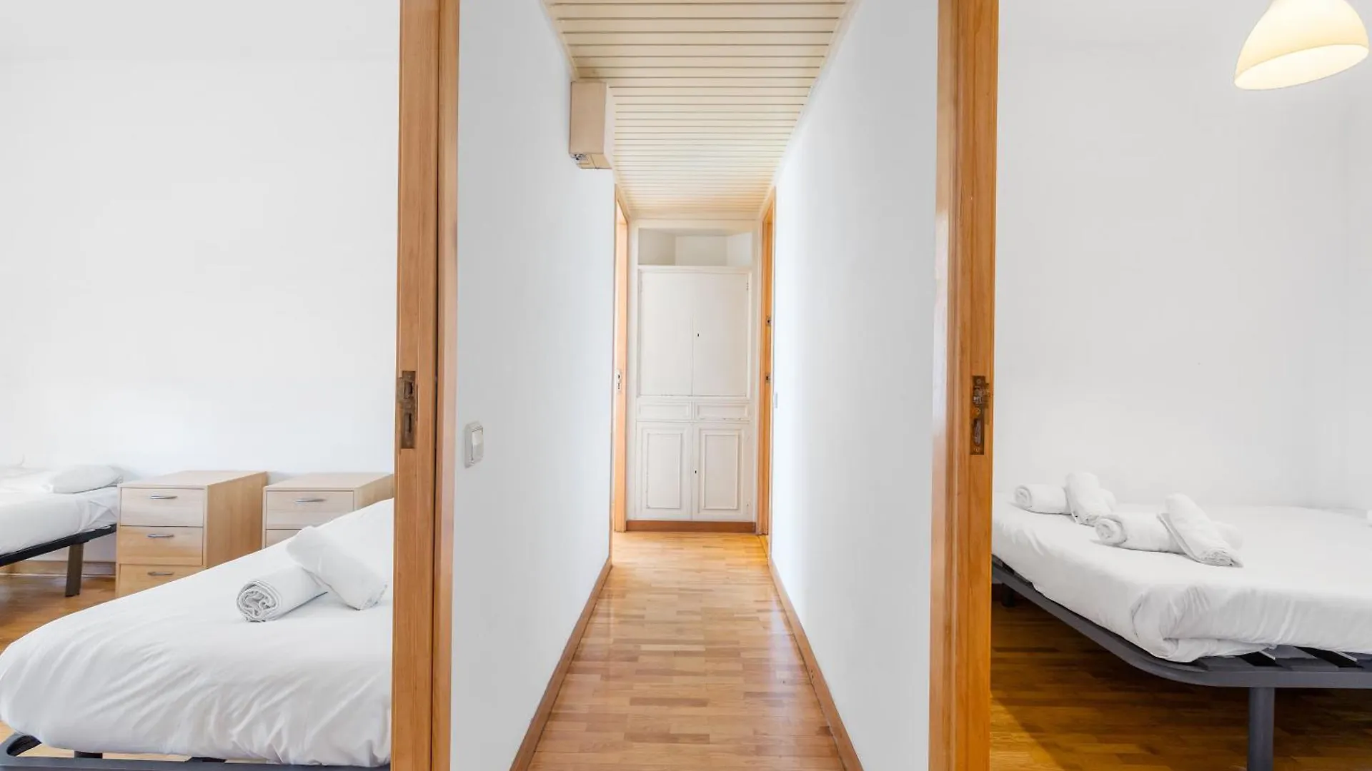 Stylish 4Br City View Apt Near Sagrada Familia Barcelona Spain