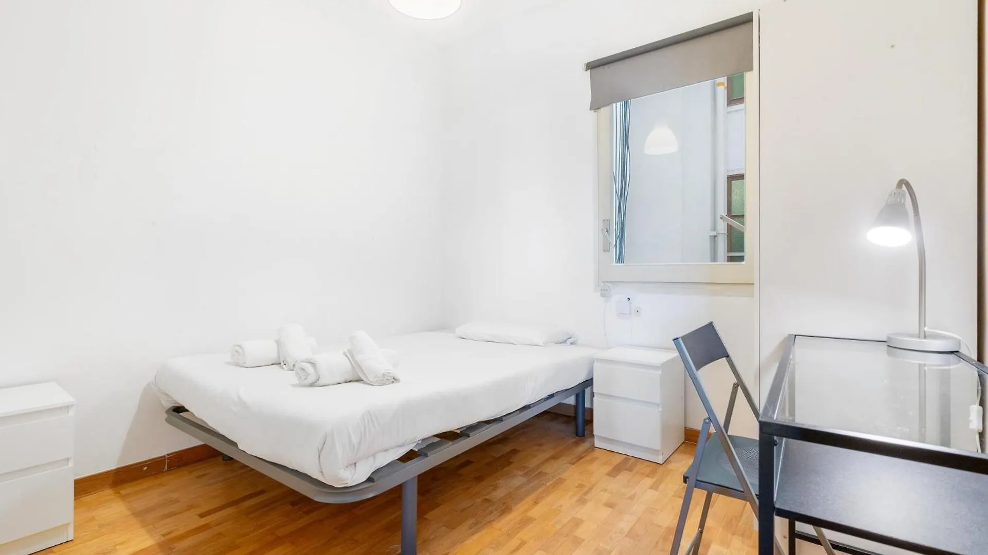 Stylish 4Br City View Apt Near Sagrada Familia Barcelona