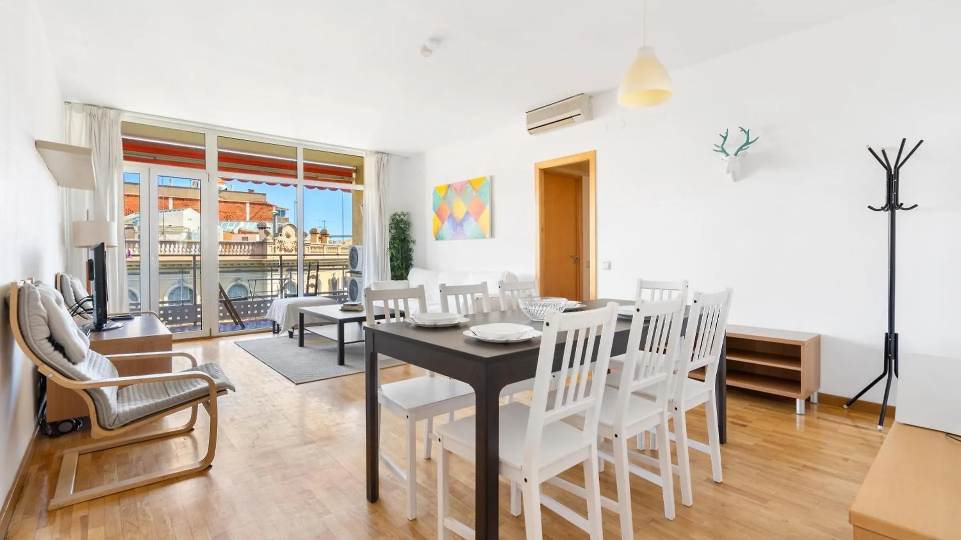 Stylish 4Br City View Apt Near Sagrada Familia Barcelona 0*,